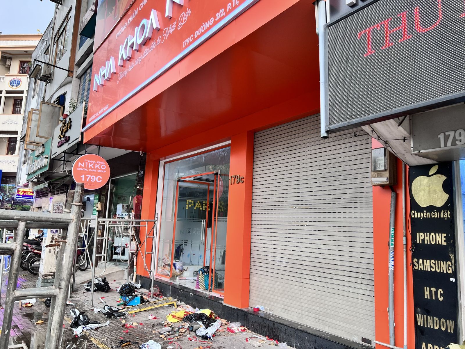 Thiết kế bảng hiệu phòng khám nha khoa 3