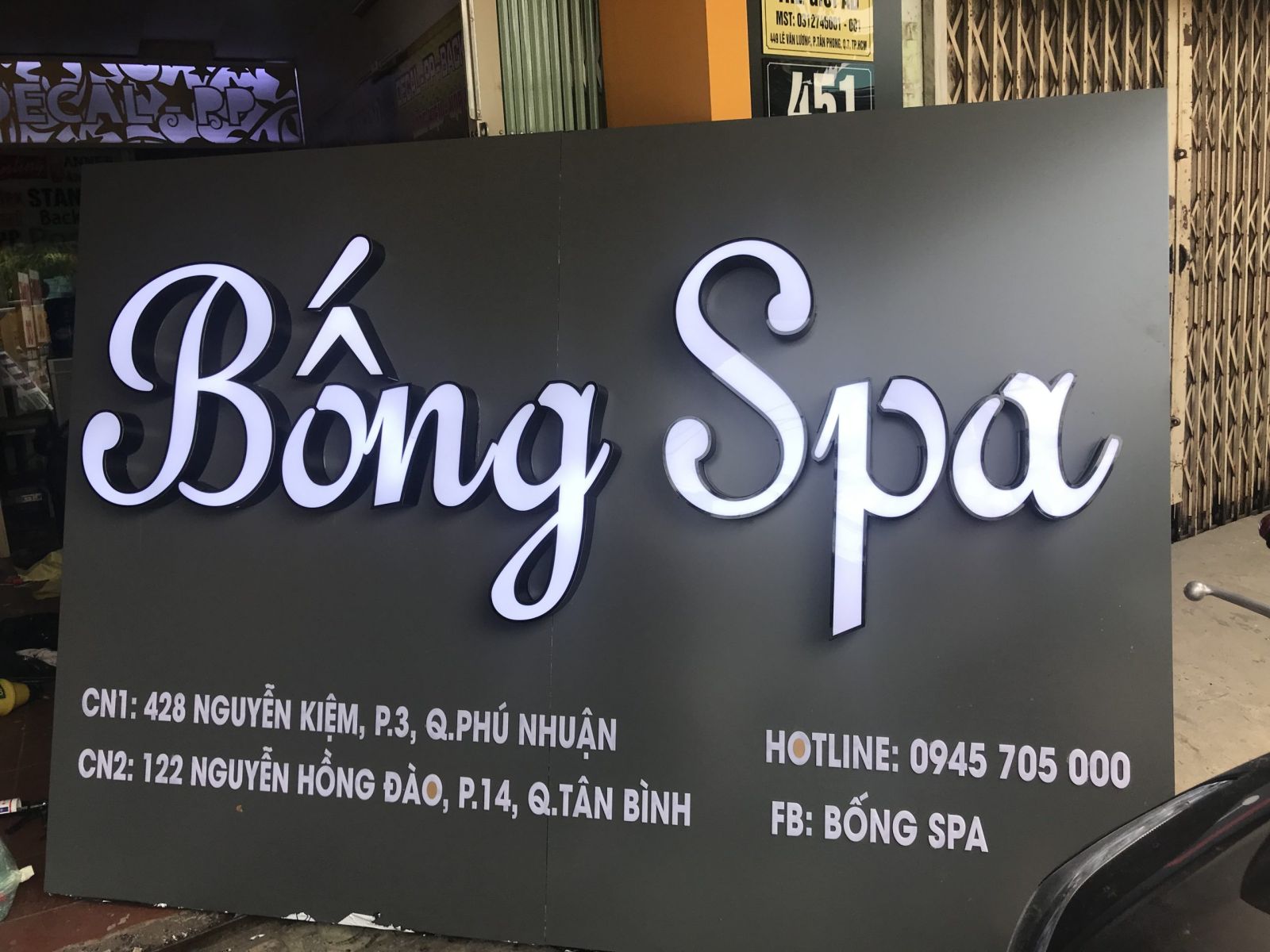 Làm bảng hiệu giá rẻ - Giải pháp hoàn hảo cho doanh nghiệp nhỏ