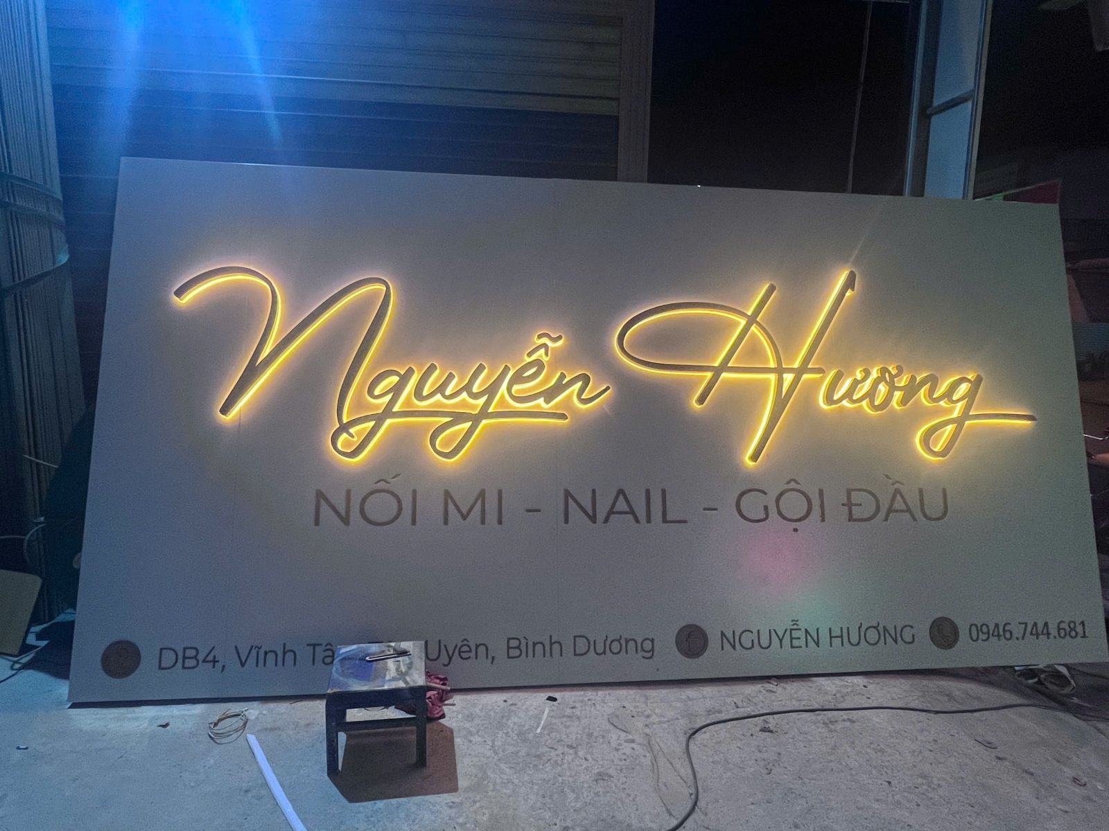thi công biển quảng cáo alu