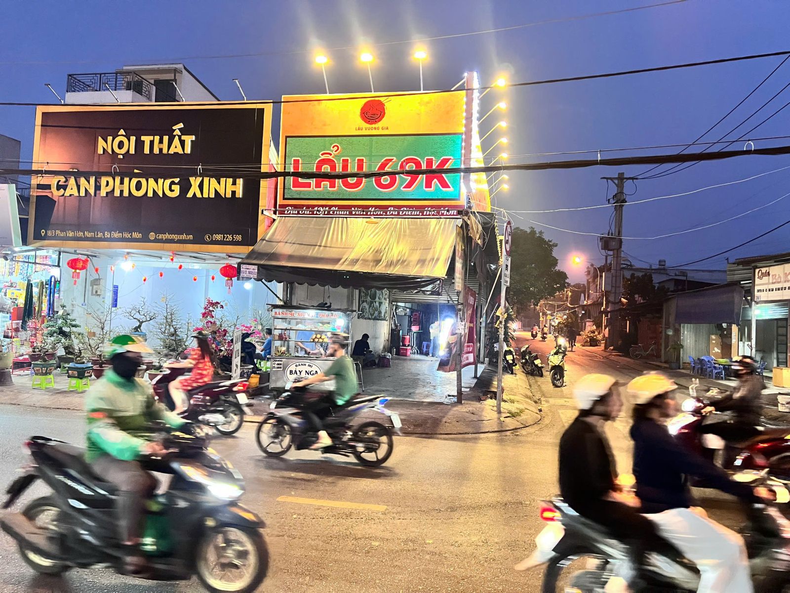 Bảng hiệu quảng cáo