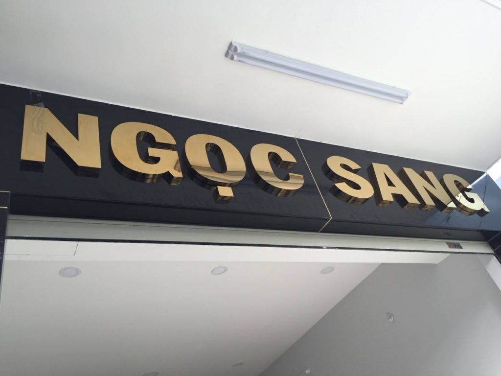 Bảng hiệu chữ nổi inox
