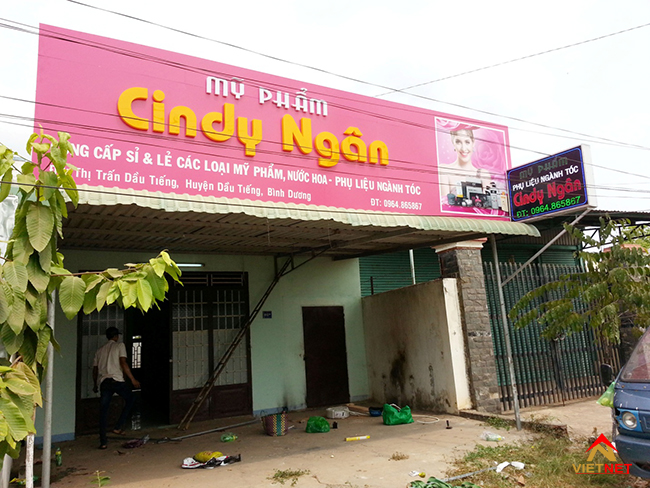 Biển Quảng Cáo Mỹ Phẩm - Sự Chuyển Mình Của Nghệ Thuật Tiếp Thị Trong Ngành Làm Đẹp