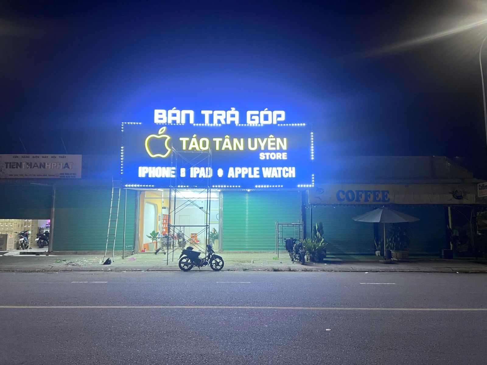 Hộp đèn mica đặc biệt